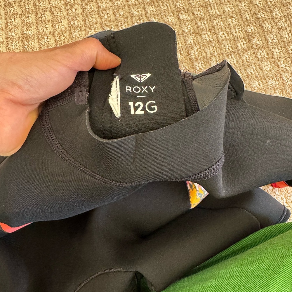 Girls Roxy synchro 2:2 2mm springsuit size 12 - Picture 7 of 8